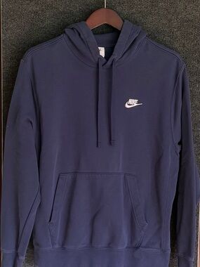 Nike Men's Navy Blue Pullover Hoodie with White Swoosh